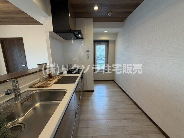 インテリジェントシティのキッチン|LDK16.7帖
■物件内覧・資金計画相談・住宅ローン相談、リフォーム相談、お問合せ受付中■
※当日・翌日のご内覧、ご相談はお電話でのお問合せがスムーズです！