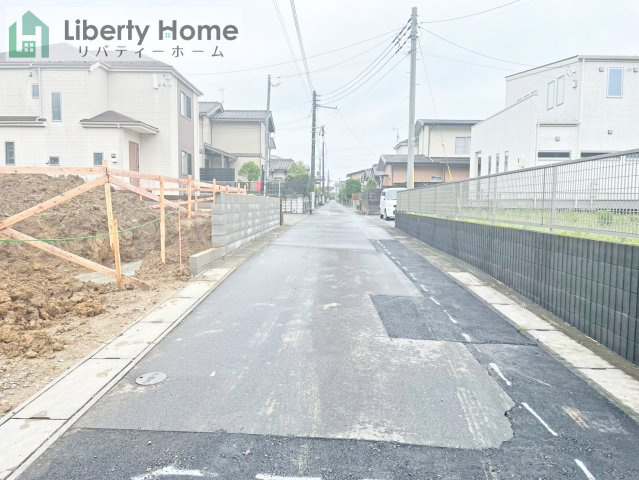 水戸市酒門町第18　2号棟　新築戸建の前面道路含む現地写真