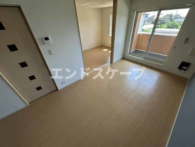 リヴェールの居間・リビング|高崎、前橋のお部屋探しはエンドスケープまで！お客様の理想お聞かせ下さい♪