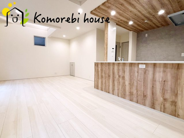 さいたま市北区別所町　3期　新築一戸建て　ブルーミングガーデンヴィーエ　04の居間・リビング|10/23撮影