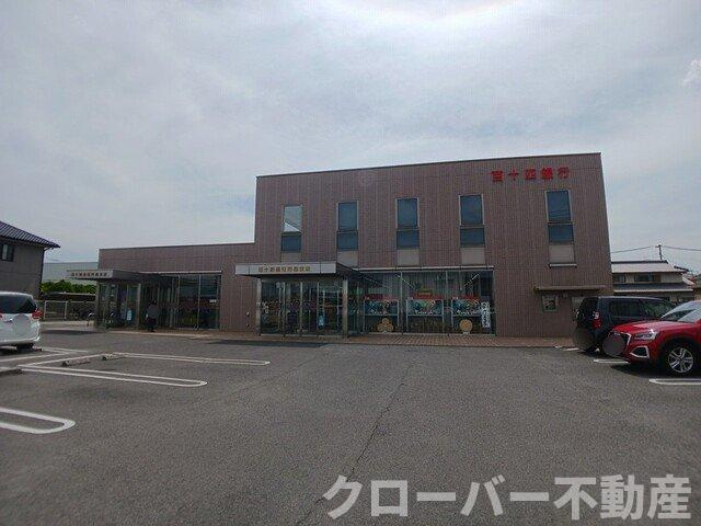 ニュープレイス　Ｂの周辺|百十四銀行円座支店さんまで1200m