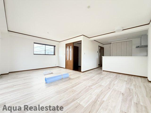 徳島市川内町榎瀬の中古一戸建の居間・リビング|居間です　※リフォーム中　2026年7月中旬完成予定