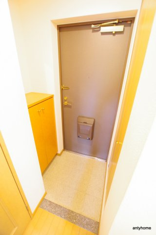 プレサンス梅田インテルノ　仲介手数料無料の玄関
