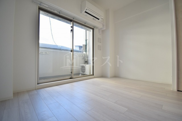 エスリード松屋町グレイスの居間・リビング