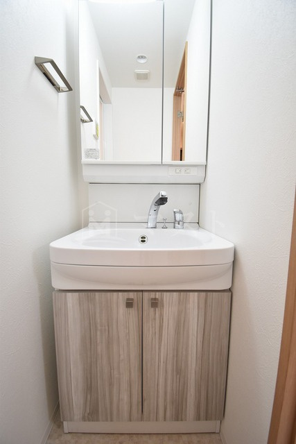 エスリード松屋町グレイスの洗面所