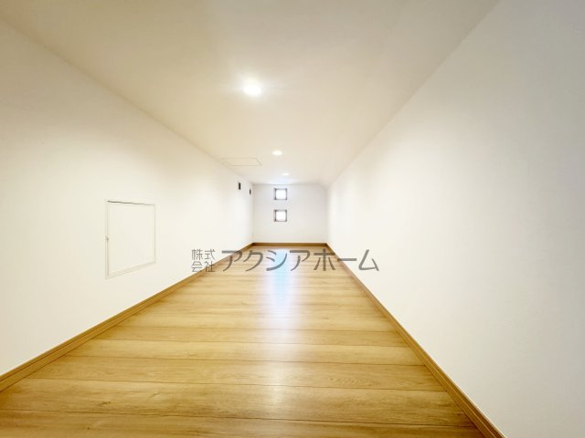 所沢市北秋津・全4棟　新築一戸建　4号棟　～全館空調搭載～の収納|固定階段付き小屋裏収納