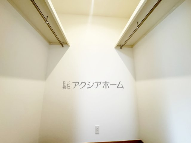 所沢市北秋津・全4棟　新築一戸建　4号棟　～全館空調搭載～の収納|洋室　7.0帖のウォークインクローゼット