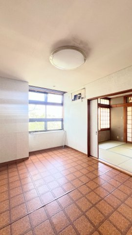 甲陽園西山町のダイニング|ダイニング