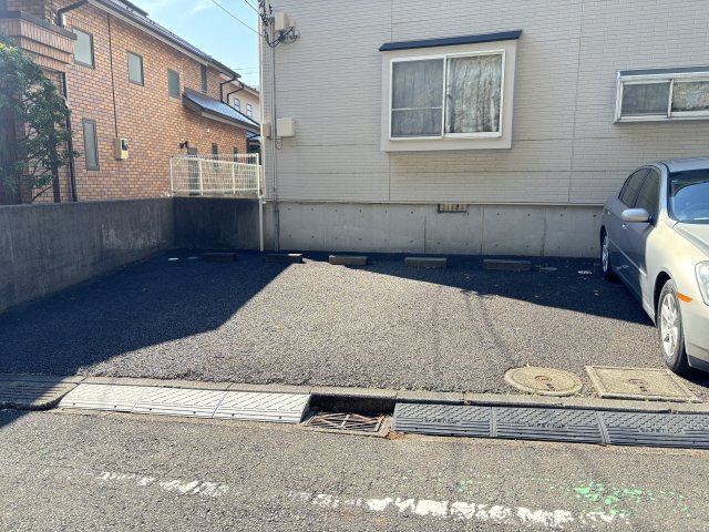 【駐車場】