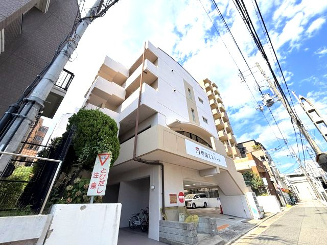 アビータミオ神戸岡本