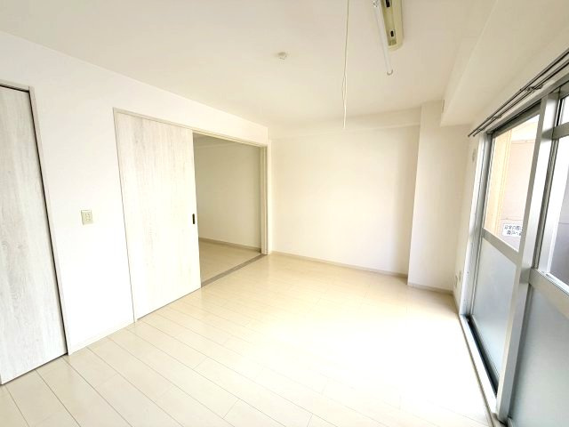 アビータミオ神戸岡本の洋室