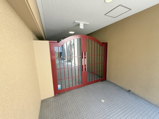アビータミオ神戸岡本のエントランス