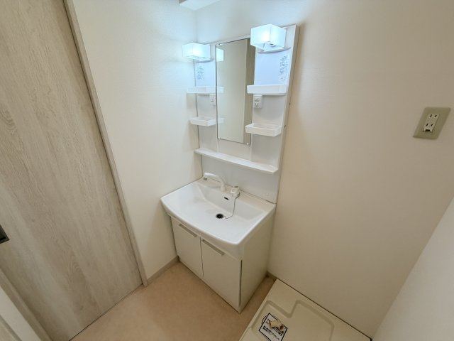 アビータミオ神戸岡本の独立洗面台