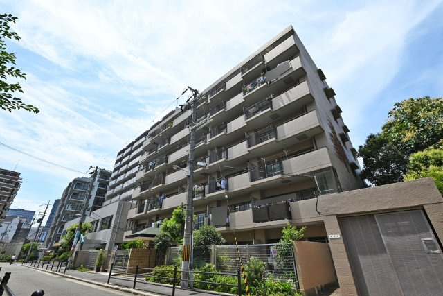 朝日プラザ中津の外観|ご不明な税金・諸費用についても丁寧にサポートいたします。現地見学で、住まいのイメージやご希望をぜひお聞かせください。