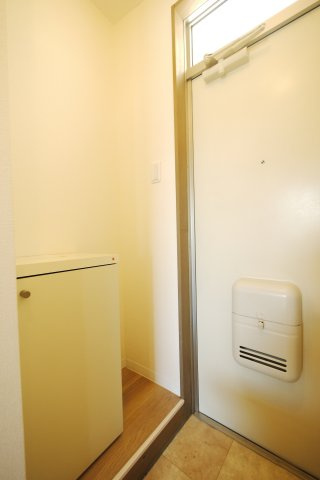 コレドールの玄関|※写真は別の部屋のものです。