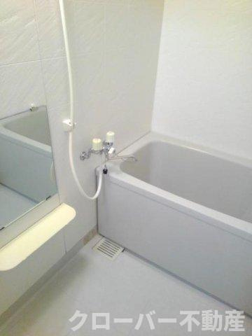 メゾン掛樋の浴室