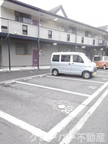メゾン掛樋の駐車場