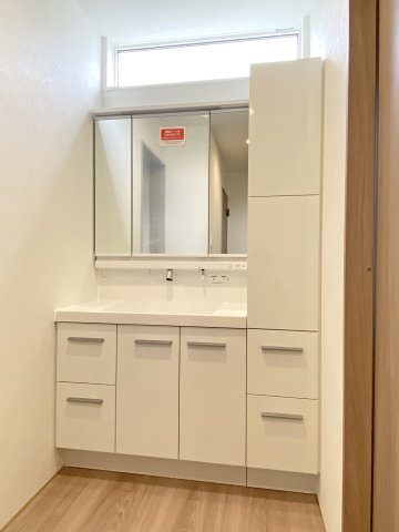 【瑞穂区井の元町Ⅲ 3号棟】南向き×LaundryRの独立洗面台|○同仕様施工例　洗面