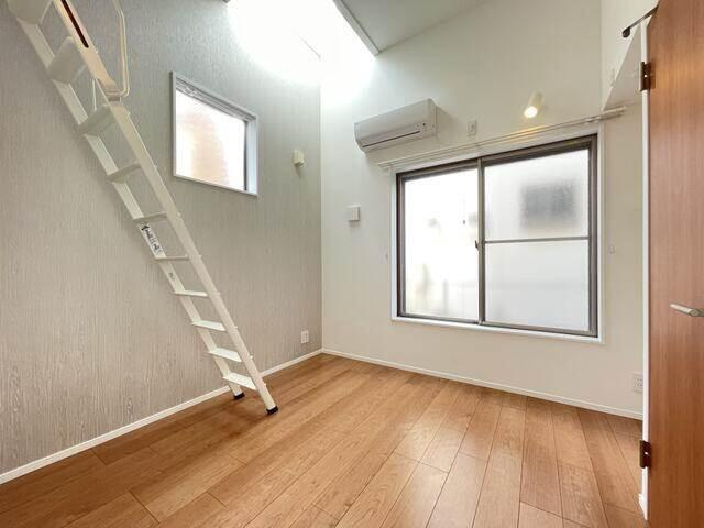 【寝室】