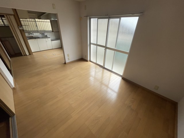 床が明るい色合いで綺麗です♪