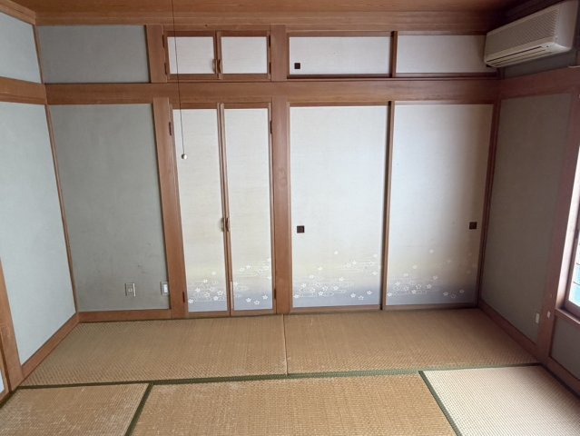 中古戸建　甘楽町福島の和室|1F和室　こちらの和室も収納たっぷりです。