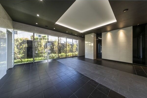 S-RESIDENCE志賀本通のロビー