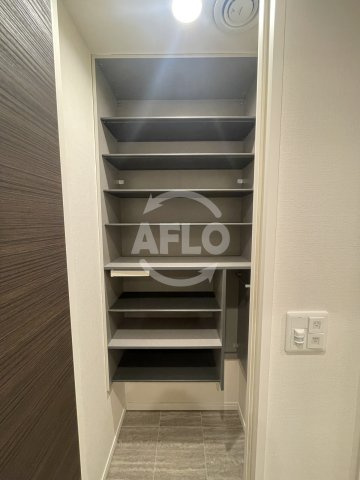 プレミアス梅田の収納|プレミアス梅田　シューズクローゼット