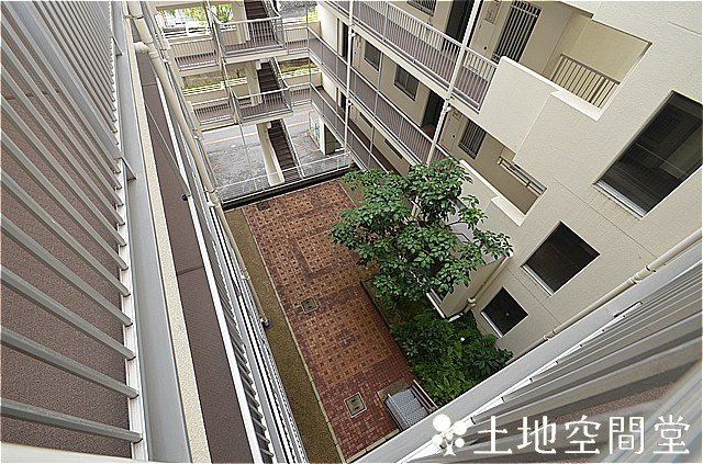 ホワイトキャッスル今池のその他共用部分|中庭があり、解放感あるマンションです。