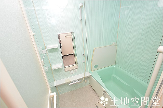ホワイトキャッスル今池の浴室