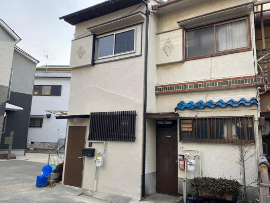 津久野３丁の長屋