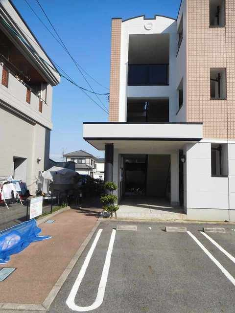 知立・イーストＯＮＥ　　刈谷市近郊の賃貸はクラスホーム刈谷店のエントランス
