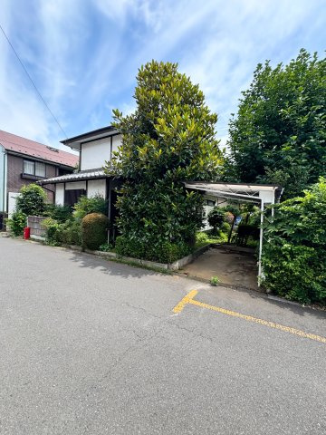 狭山市南入曽中古戸建の駐車場
