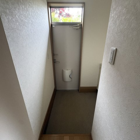 メイプルハイツの玄関