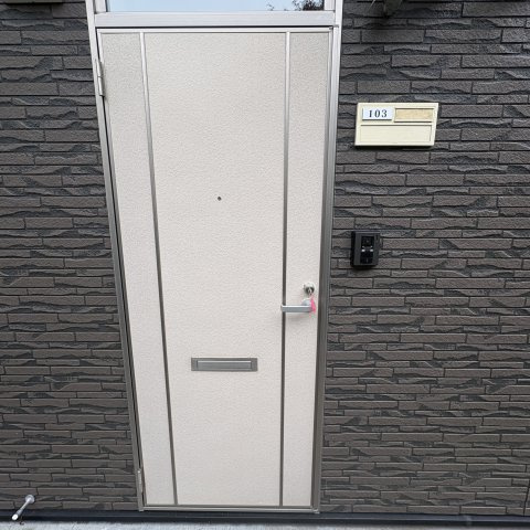 メイプルハイツのエントランス