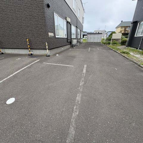 メイプルハイツの駐車場