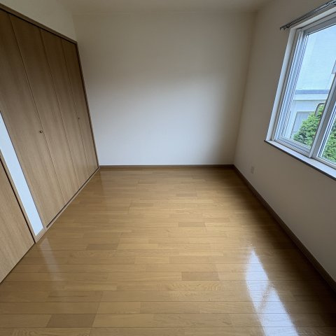 メイプルハイツの洋室