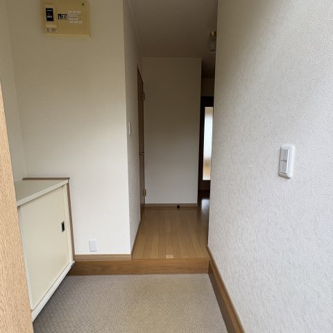 メイプルハイツの玄関