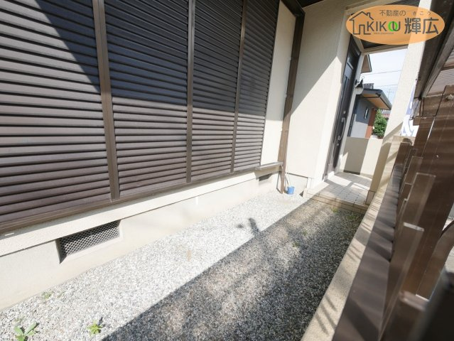 加古川市加古川町美乃利　中古戸建の庭