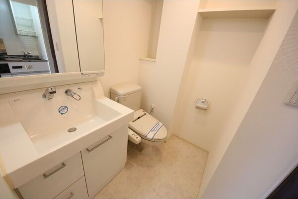 レジディア鶴舞の独立洗面台|独立洗面台です