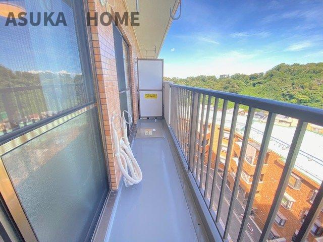 ダイアパレス上大岡第六B棟のバルコニー|お洗濯物もよく乾きそうな南向きのバルコニーです。