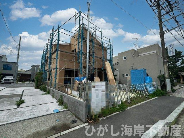 藤沢市辻堂東海岸１丁目　新築戸建　全２棟の外観|7月5日撮影　建築中　現地外観