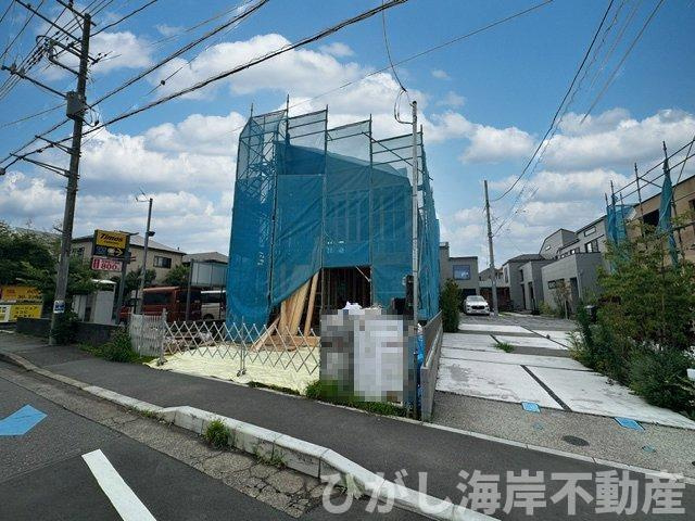 藤沢市辻堂東海岸１丁目　新築戸建　全２棟の外観|7月5日撮影　建築中　現地外観