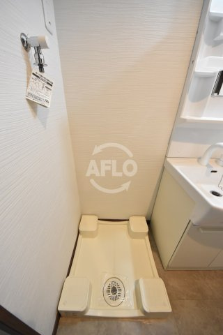 ドゥエリング梅田の洗面所|ドゥエリング梅田　室内洗濯機置き場
