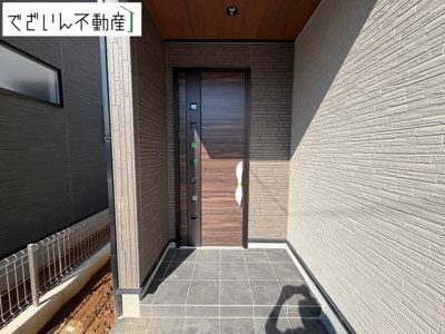 【玄関】 | Livele Garden.S熊谷市拾六間 第7　新築住宅 | ≪2号棟≫
現地(2026年9月撮影)