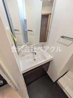 【独立洗面台】 | ベラジオ雅び京都七条ウエストⅡ | 独立洗面化粧台が付いています