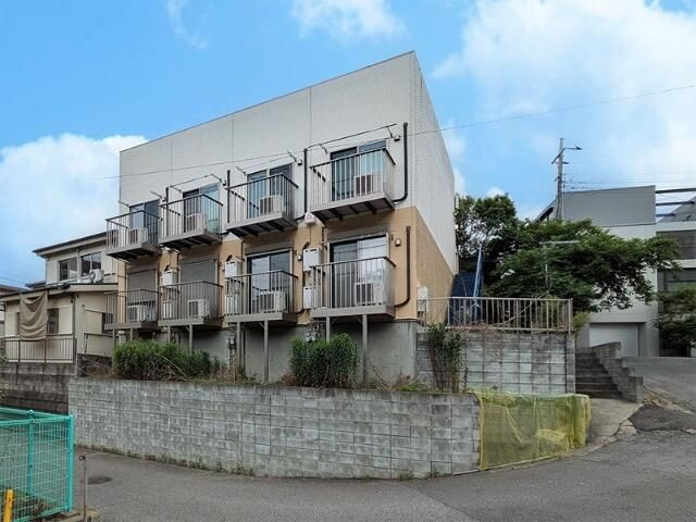 アーバンヒムス三山の外観