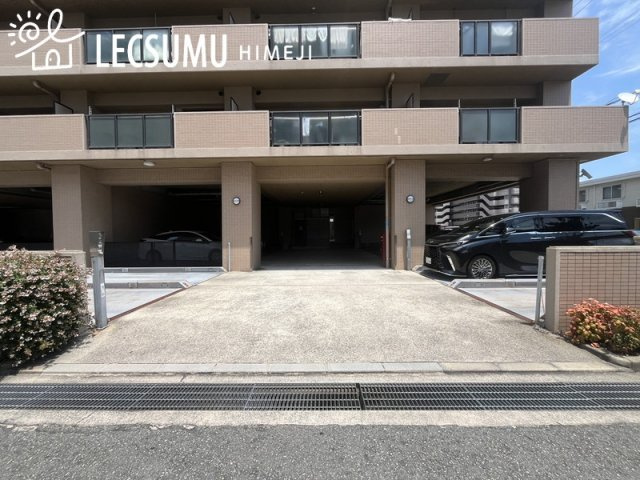 パレロワイヤル姫路駅前の駐車場