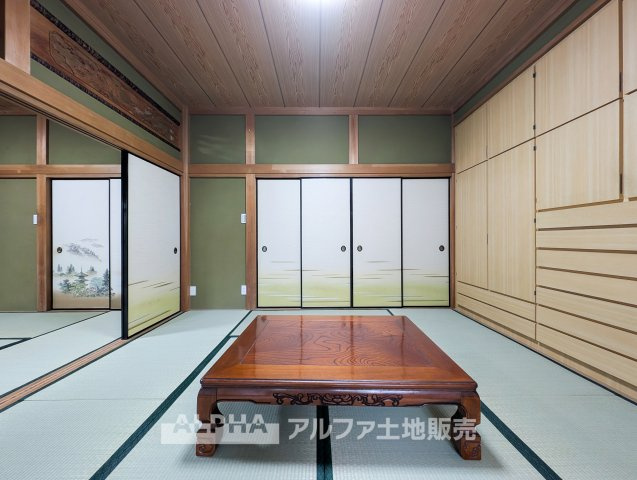 あきる野市網代　中古戸建の和室|【Japanese-room】
◆和室◆ライフスタイルに合わせて使い方を変えられる和室。趣味の時間や読書、家族団らんの場としても活用できます。