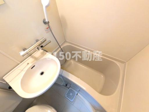 メゾン安田の浴室
