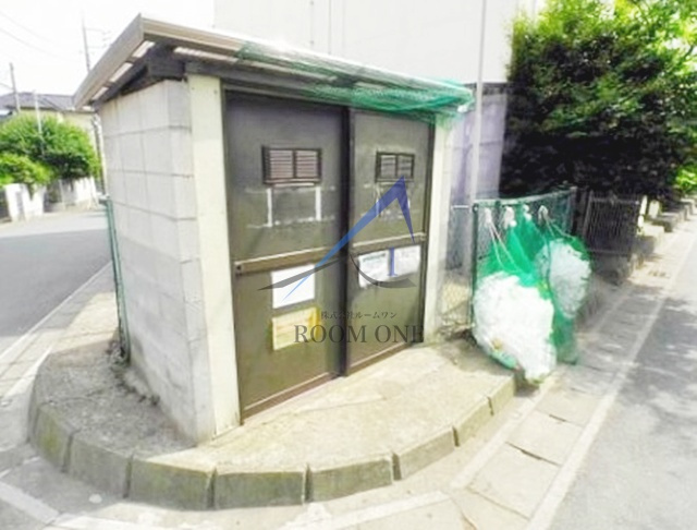第２泉マンションのその他共用部分|敷地内ゴミ置き場です。